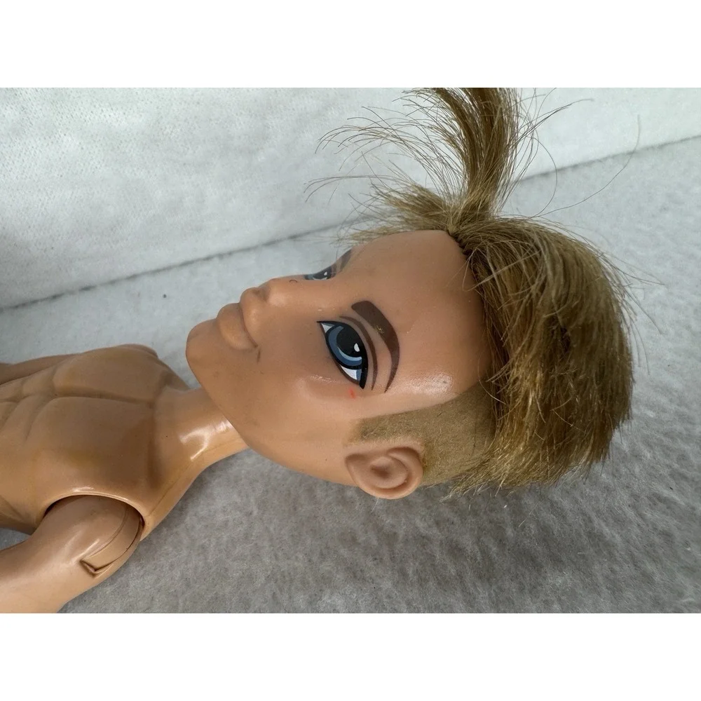 Bratz Boy Doll 2002 MGA Nude‎ w Jeans Blue Eyes Blonde Cameron Y2k